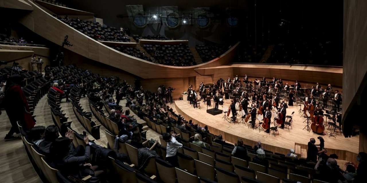 CSO yeni konser salonu ilk kez sanatseverleri ağırladı