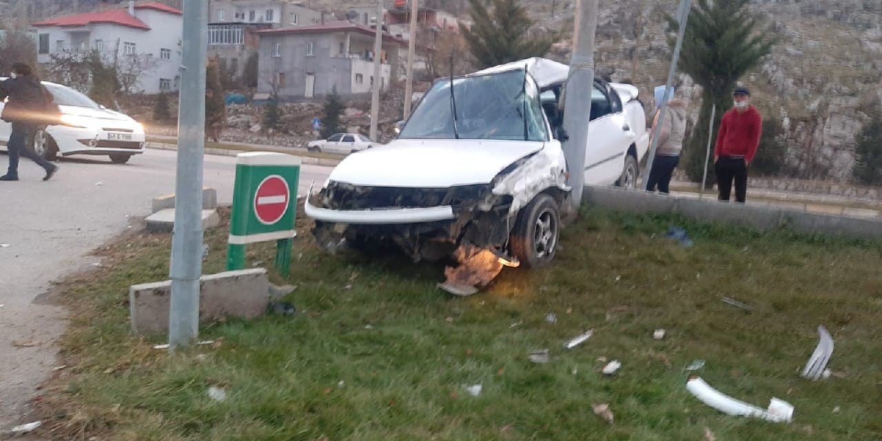 Kahramanmaraş'ın Elbistan ilçesinde trafik kazası: 3 yaralı