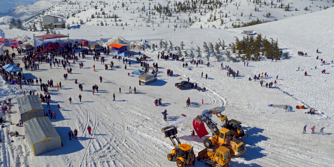Kahramanmaraş'taki Yedikuyular Kayak Merkezinin altyapısı yeni sezona hazır