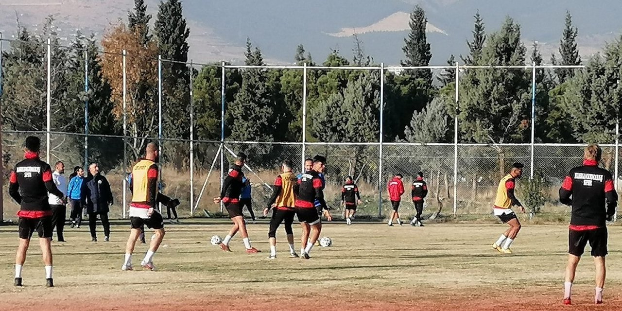 Kahramanmaraşspor’da Niğde Anadolu FK maçı hazırlıkları devam ediyor