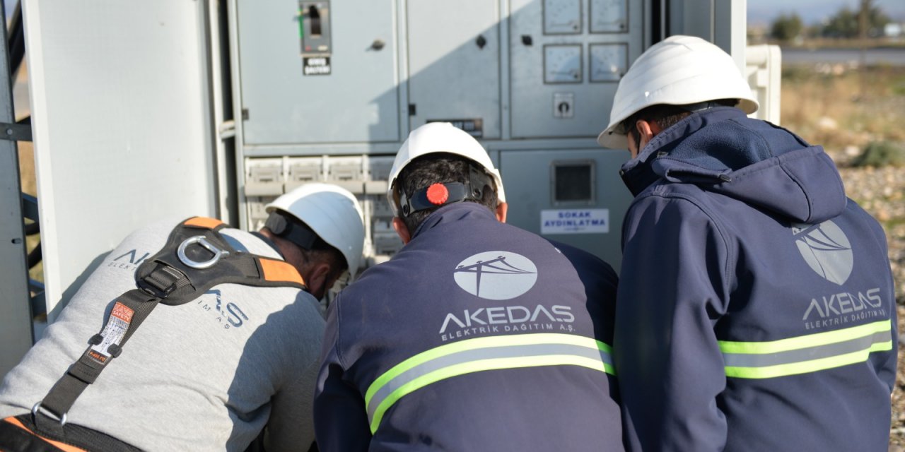 AKEDAŞ Kahramanmaraş’ın 2 ilçesinde aydınlatma çalışması yaptı