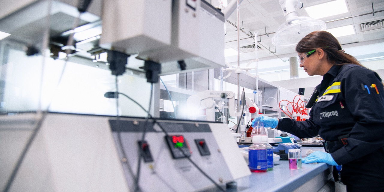 Tüpraş laboratuvarlarından akaryakıt sektörüne kapsamlı çözümler