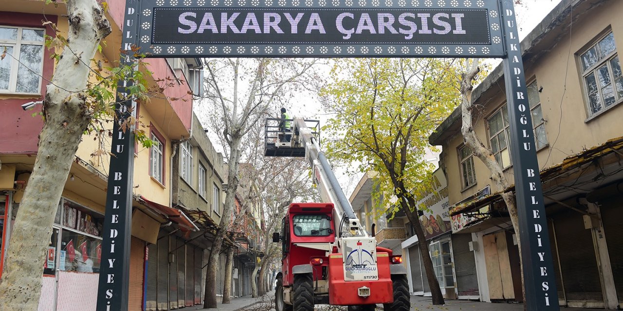 Kahramanmaraş’taki Sakarya Çarşısı’na bakım yapılıyor