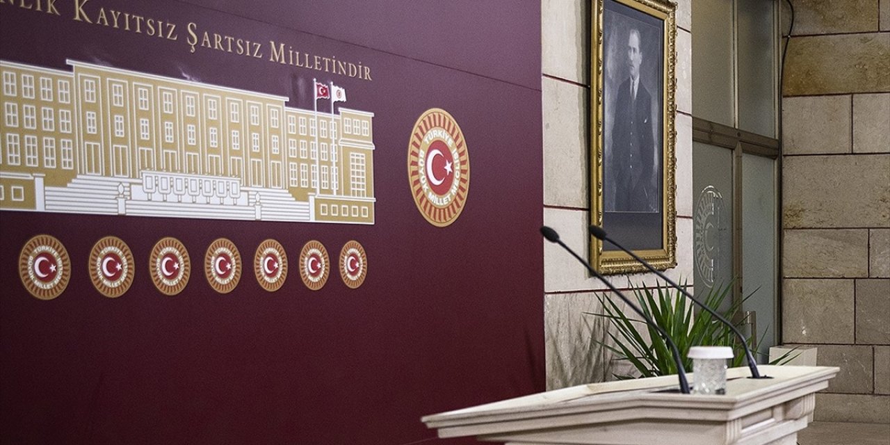 Milletvekilleri 1 yılda 950 basın toplantısı düzenledi