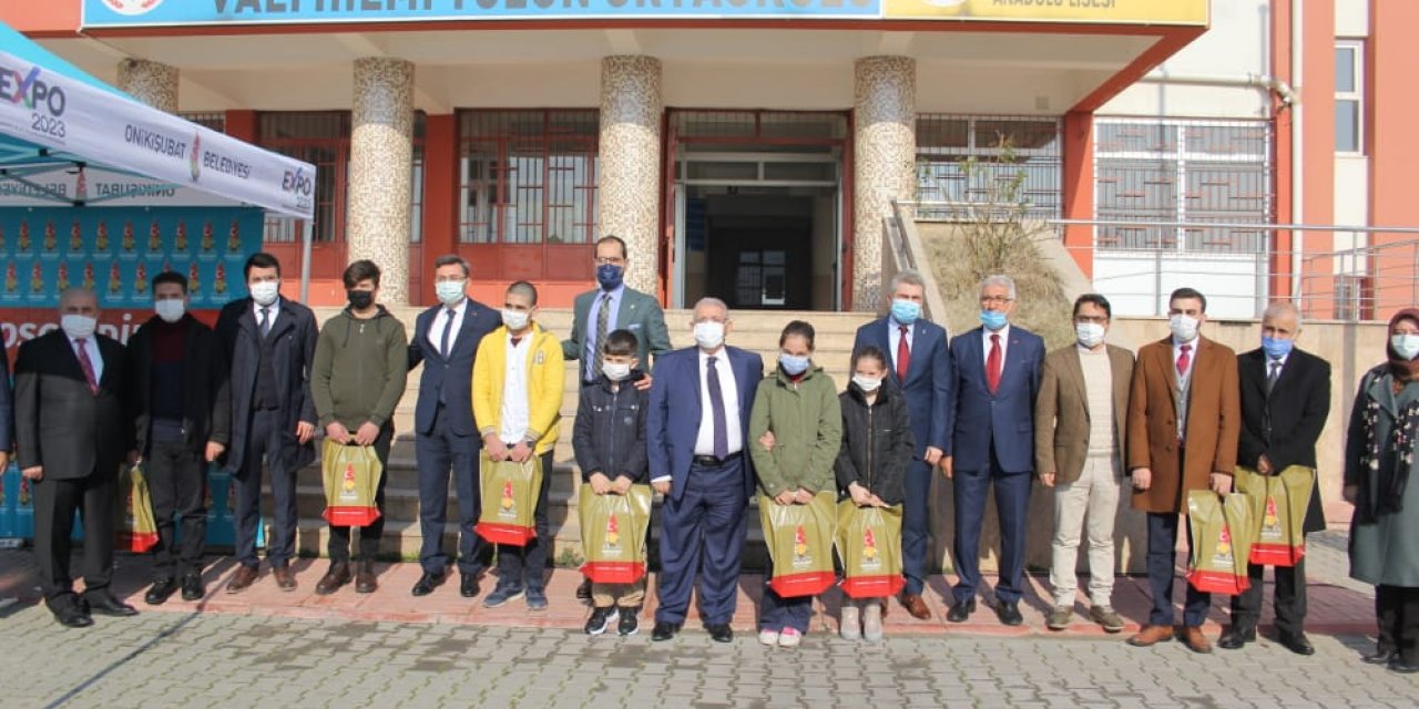 Kahramanmaraş’ta eğitime bir destek de Onikişubat Belediyesi’nden geldi
