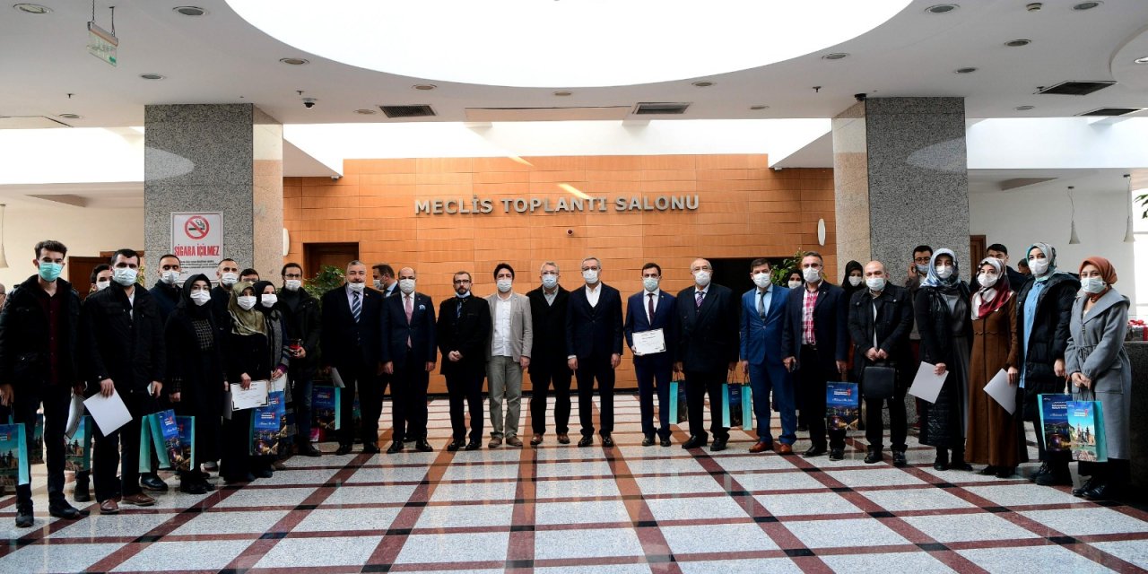 Kahramanmaraş Büyükşehir Akademi ilk mezunlarını verdi