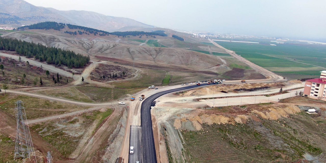 Türkoğlu’na 5 kilometrelik yol inşa ediliyor
