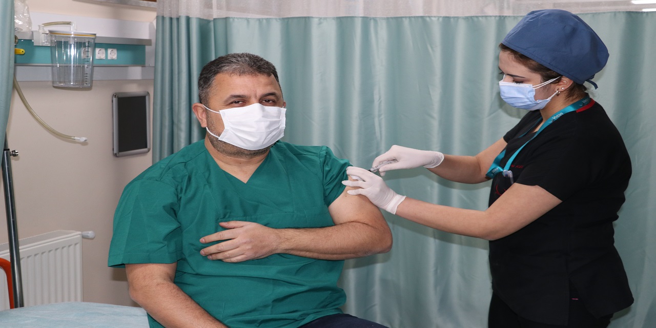 Yüzbaşıoğlu: Herkesi CovidVac aşısı olmaya davet ediyorum”