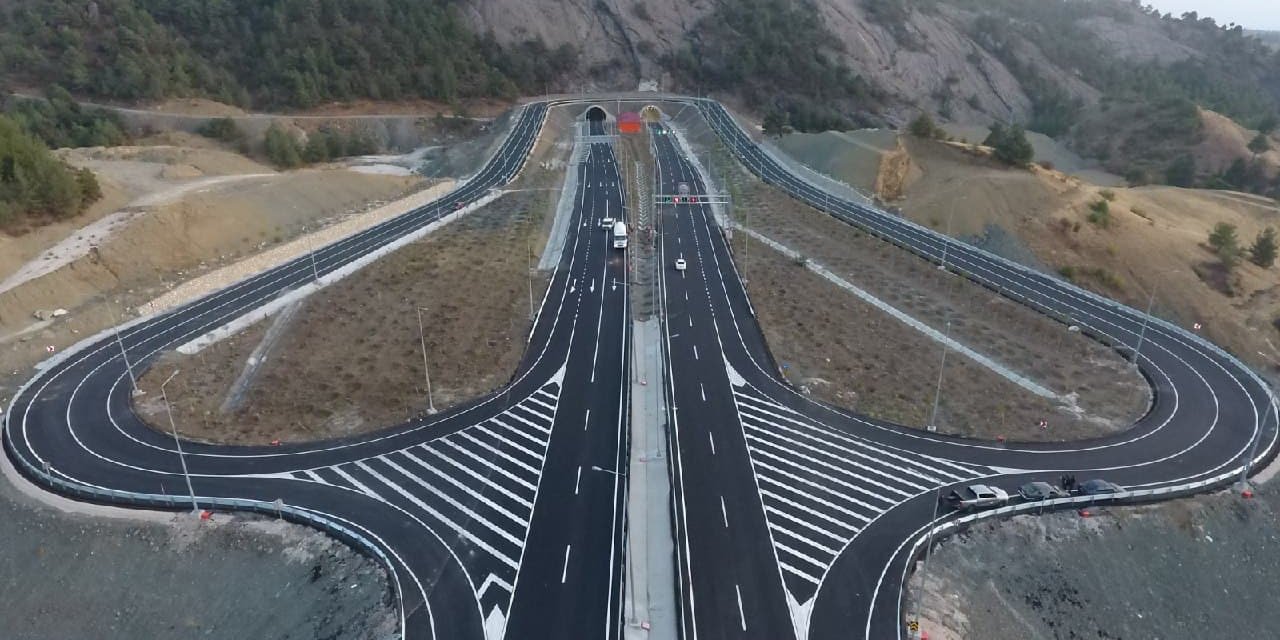 Kahramanmaraş Edebiyat yoluna 100 bin fidan dikildi