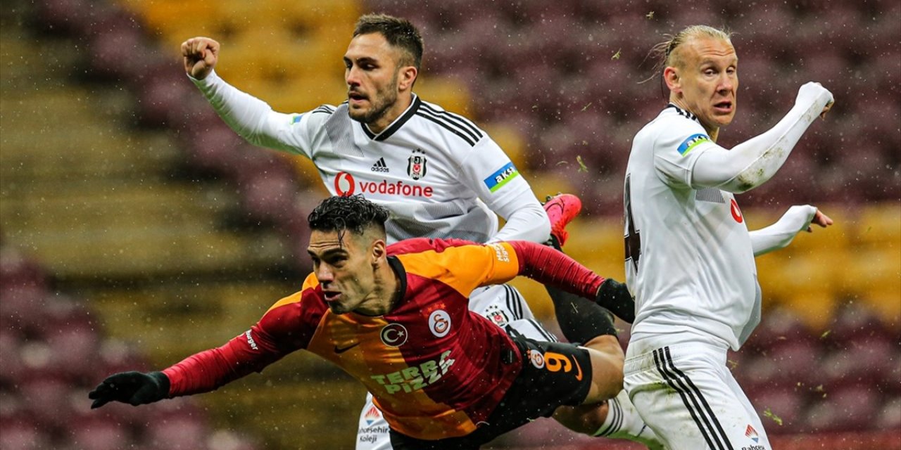 Galatasaray son dönemde derbi kazanmakta zorlanıyor