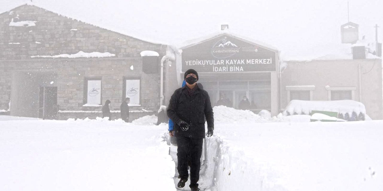 Yedikuyular, Türkiye’de en fazla kar yağışı alan bölgelerden oldu