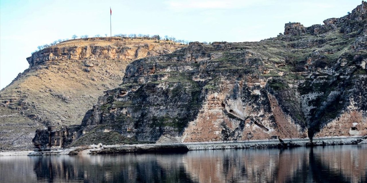 Yıllara meydan okuyan Eğil Kalesi ve kral mezarları UNESCO yolunda