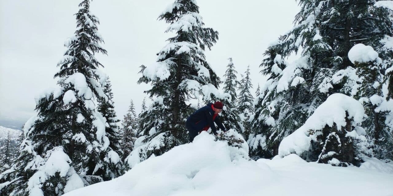 Kahramanmaraş'ın Göksun ilçesinde kar kalınlığı 1 metreyi aştı