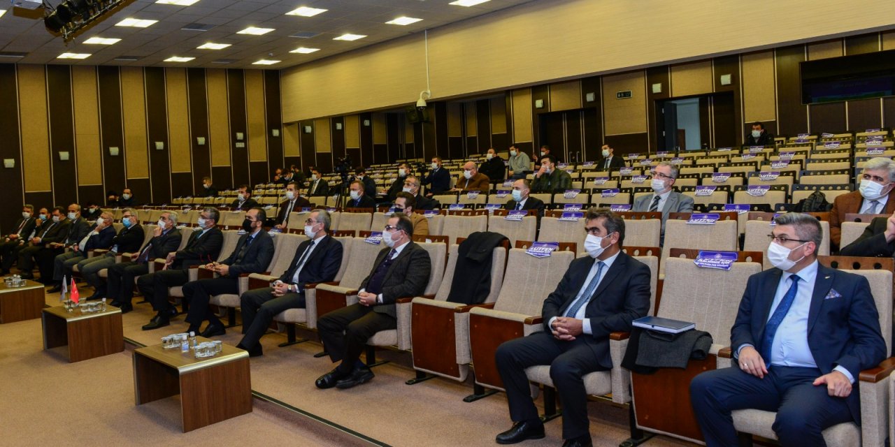 KSÜ’de Kahramanmaraş odaklı projelere ilişkin il protokolüne bilgilendirme sunumu yapıldı