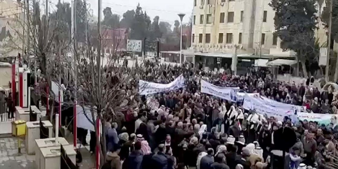 Haseke'de Esed rejimi taraftarları YPG/PKK karşıtı gösteri düzenledi