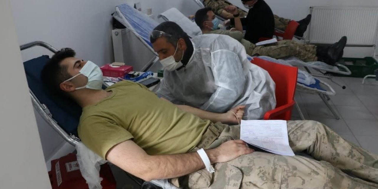 Kahramanmaraş'ta jandarma personeli kan bağışı yaptı