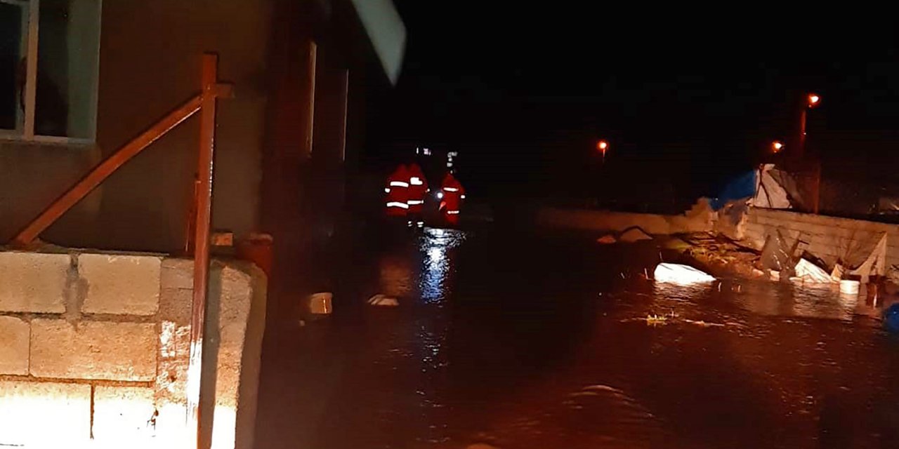 Kahramanmaraş’ta su baskınına itfaiyeden müdahale