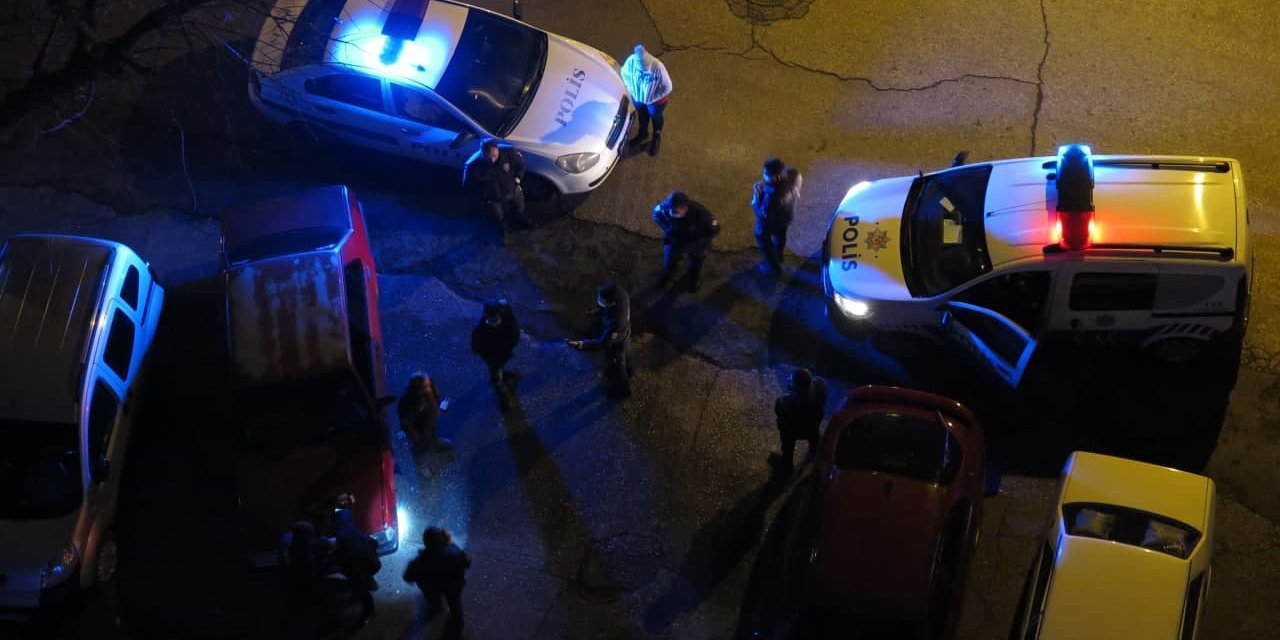 Kahramanmaraş'ta kısıtlamayı ihlal eden şahıs polislerle tartıştı