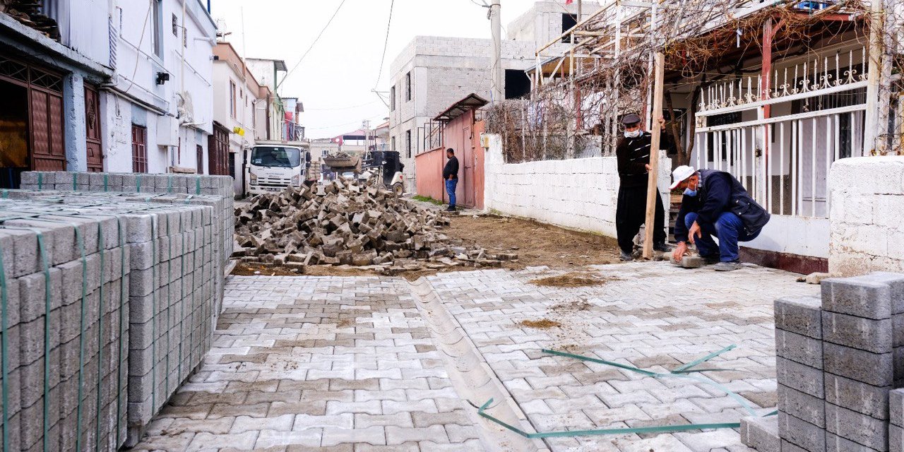 Dulkadiroğlu’nda asfalt ve kilit parke çalışmaları
