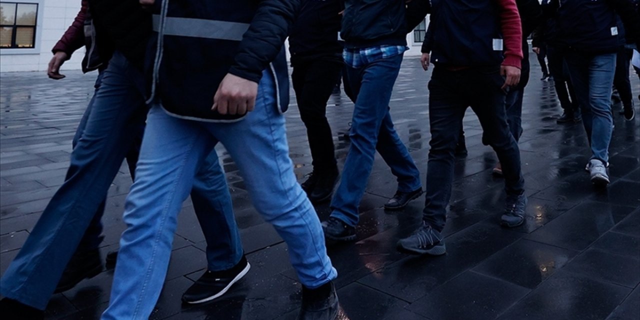 İstanbul’da FETÖ’den aranan şüphelilere operasyon: 30 gözaltı