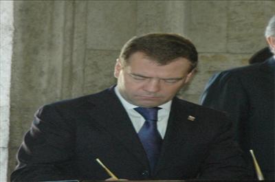 Medvedev, Buzek ile görüştü