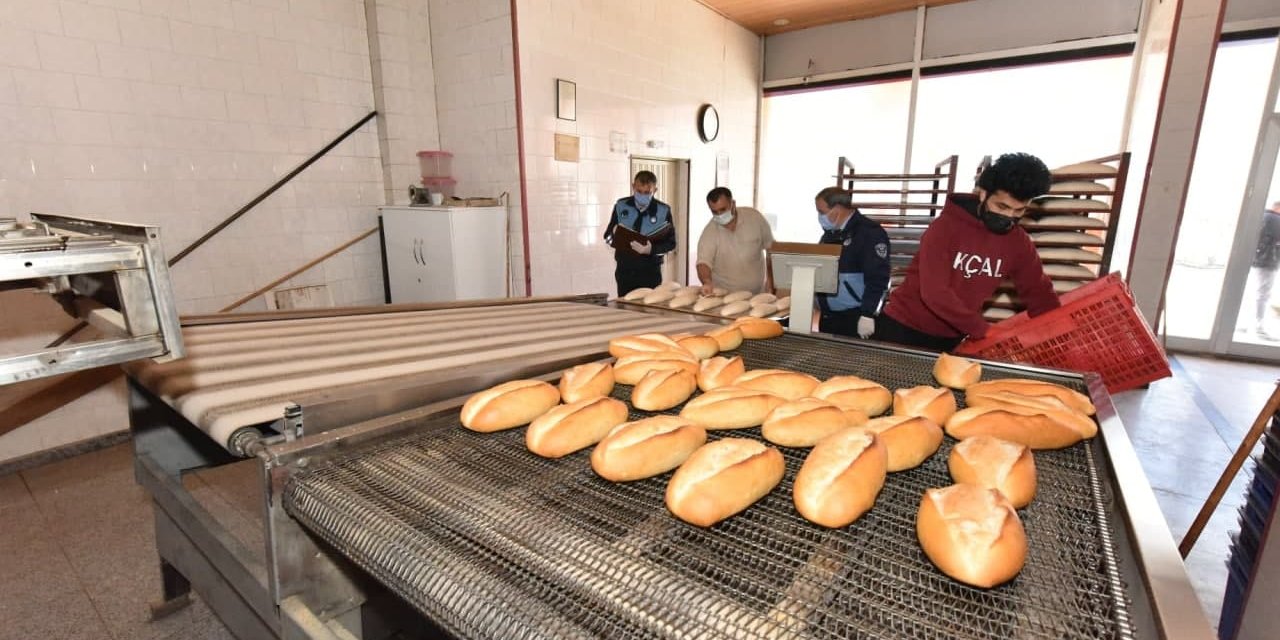 Kahramanmaraş'ın Göksun ilçesinde ekmek fırınları ve kasaplar denetlendi