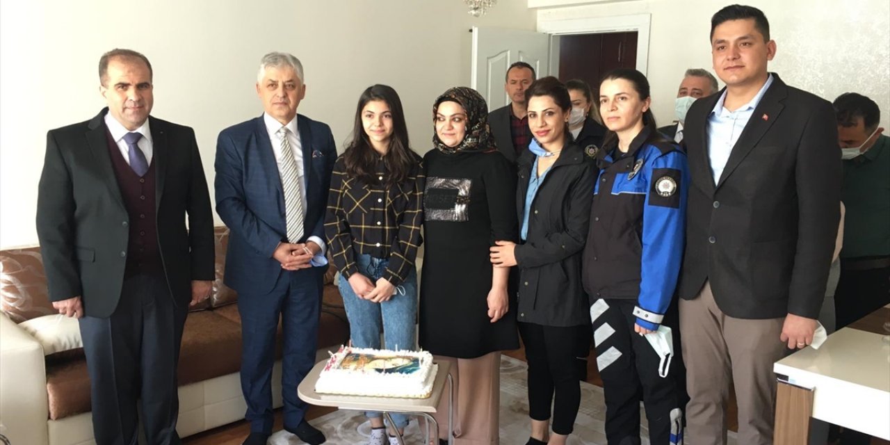 Kahramanmaraş'ta şehit kızına doğum günü sürprizi yapıldı