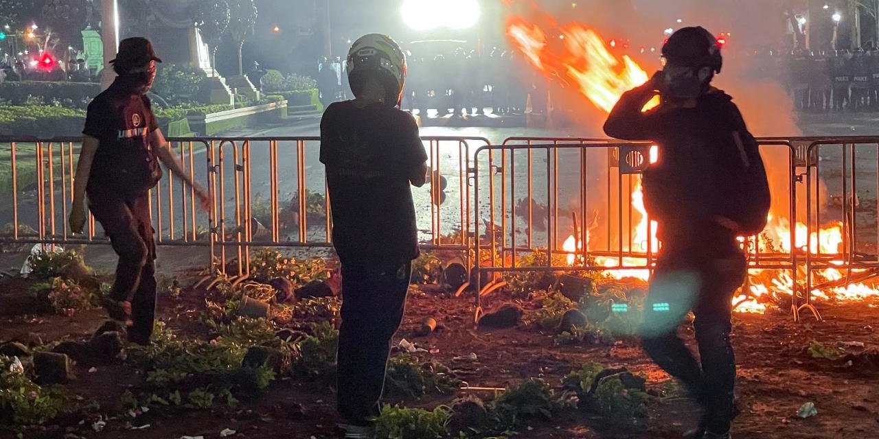 Tayland'da hükümet karşıtı protestolarda en az 30 kişi yaralandı