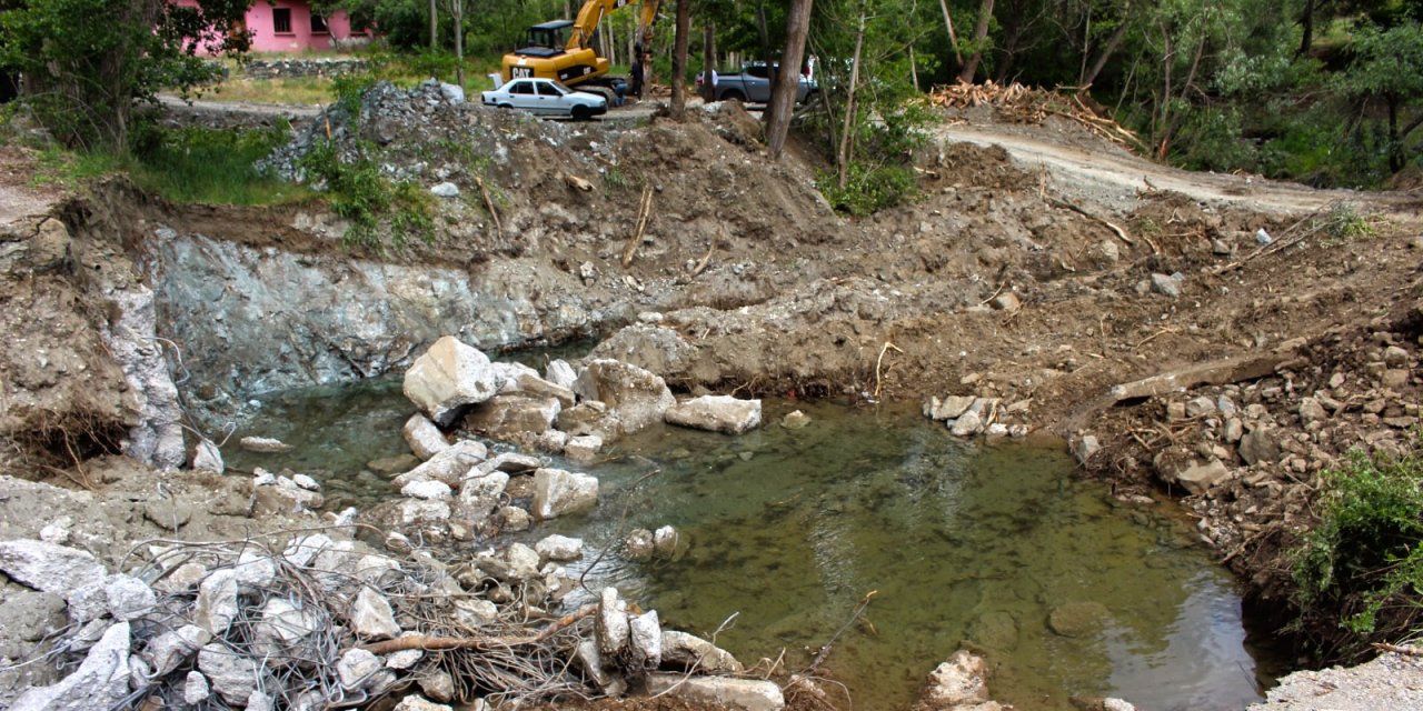 Büyükşehir’den Ekinözü’ne Yeni Köprü
