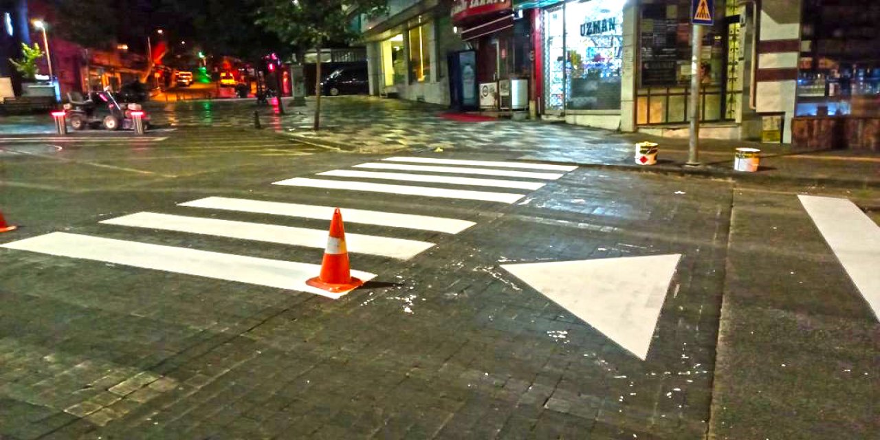 Kahramanmaraş’ta trafik işaretleri ve levhaları yenileniyor