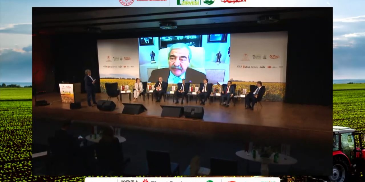 Abdulkadir Konukoğlu, 1. Türkiye Çiftçi Zirvesi’nde konuştu
