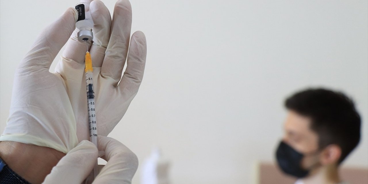 Türkiye genelinde uygulanan Kovid-19 aşısı 65 milyonu aştı