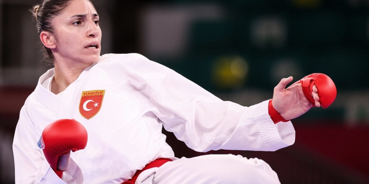 Karatede kadınlar kumite 61 kiloda Merve Çoban, bronz madalya kazandı