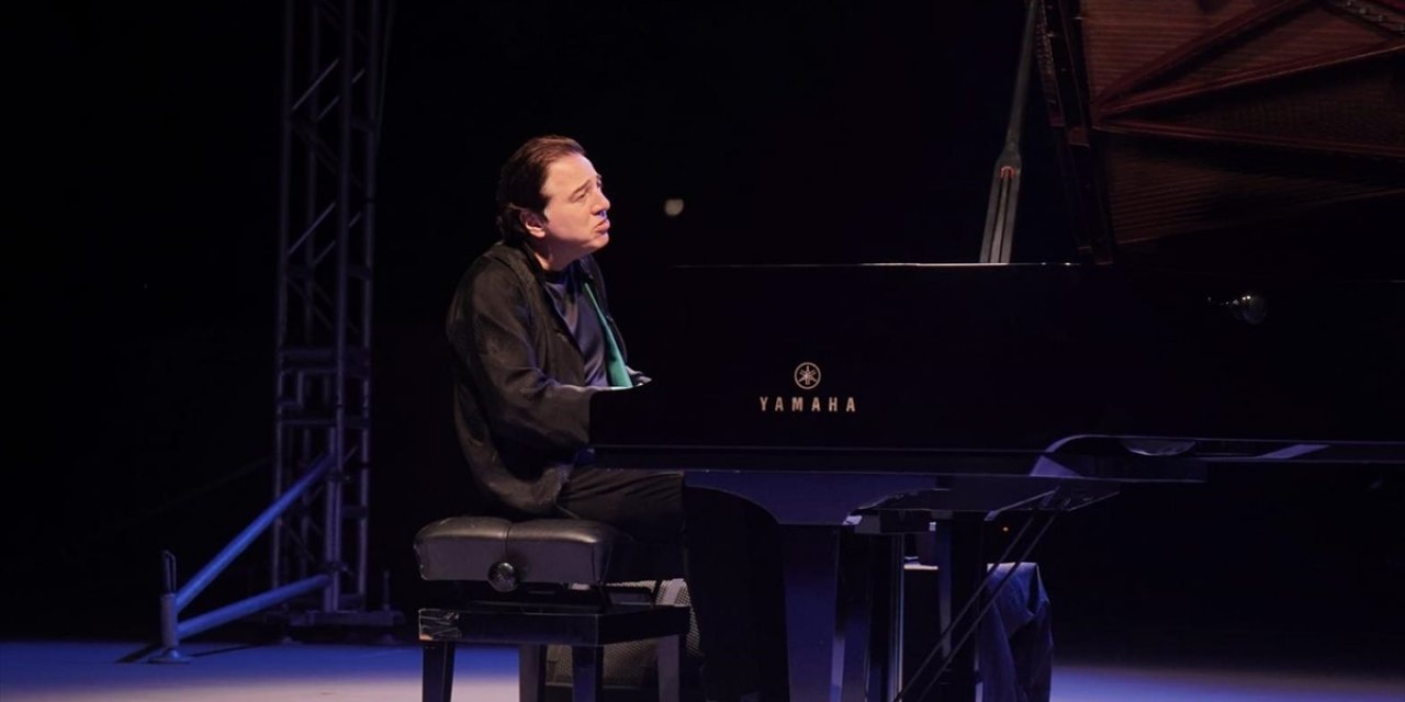 Besteci ve piyanist Fazıl Say, 49. İstanbul Müzik Festivali'nde sahne alacak