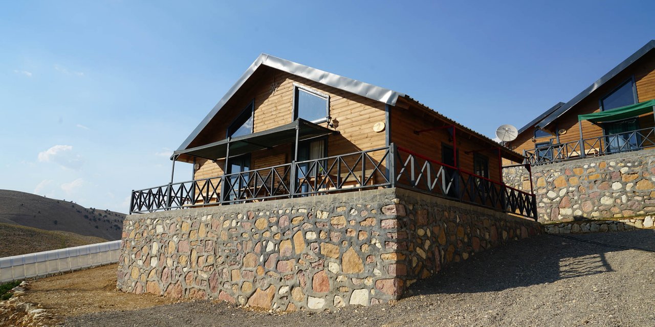 Yedikuyular’ın Bungalov Evleri Ziyaretçilerine Hazırlanıyor