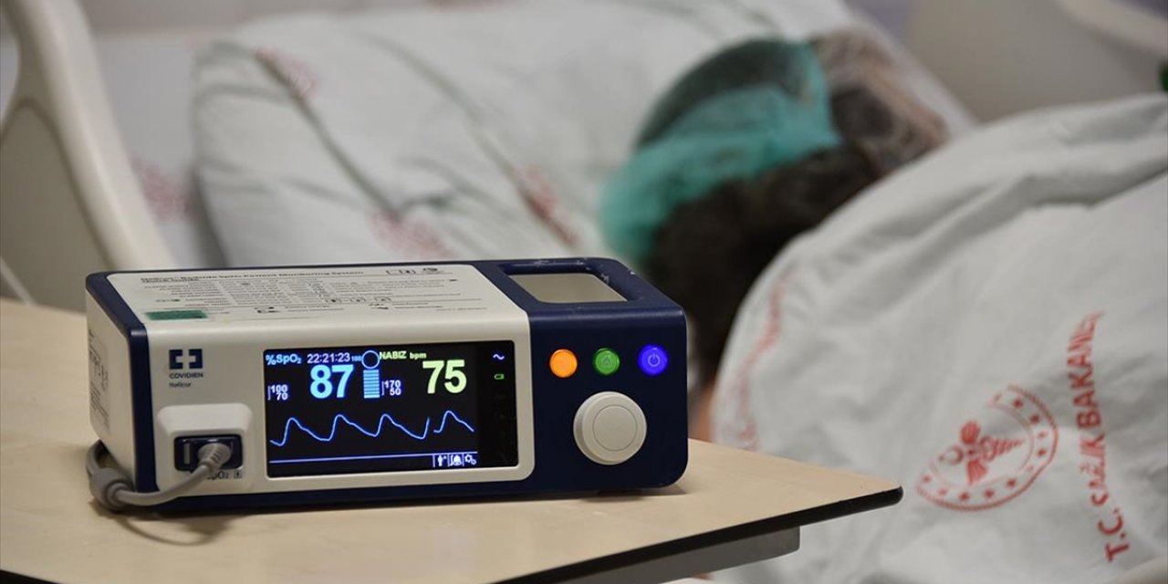 Aşı olmayıp Kovid-19'a yakalananlar hastalık sürecinde yaşadıkları zorlukları anlattı