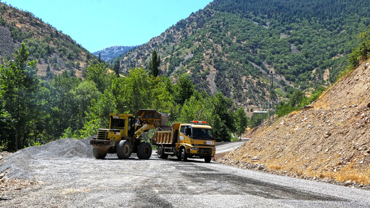 Yavşan Yaylası’nda 8 kilometrelik yol çalışmasında sona gelindi