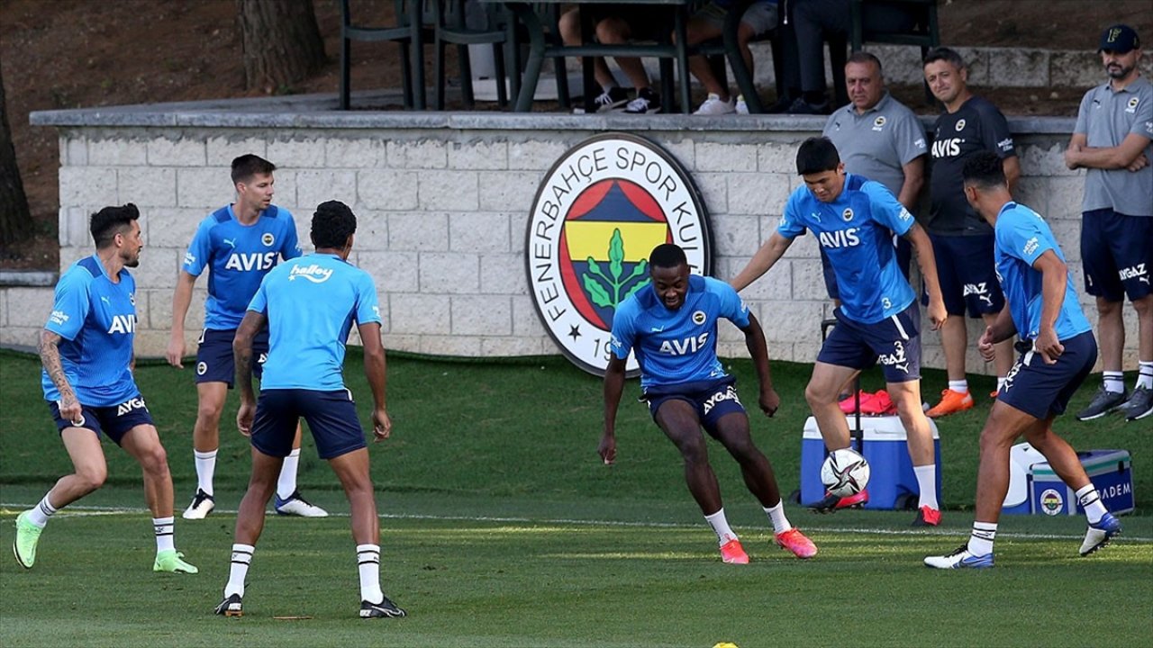 Fenerbahçe, Süper Lig'in 2. haftasında yarın Antalyaspor'u konuk edecek