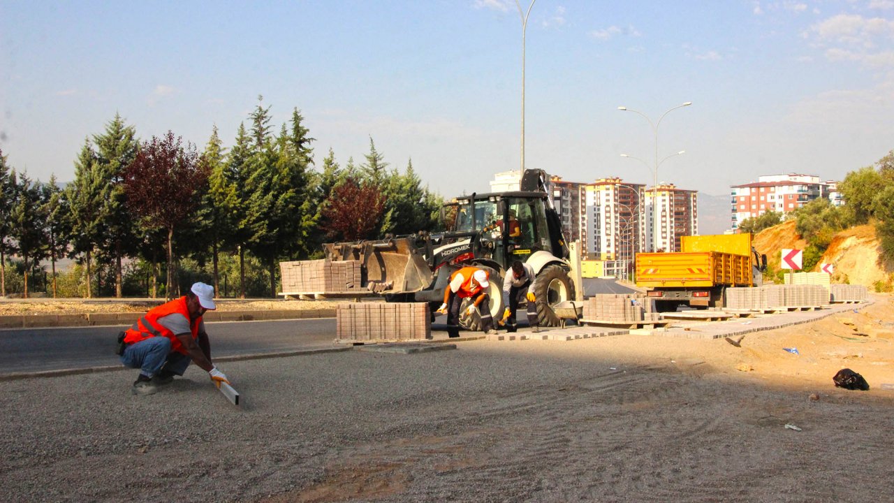 Üniversite Güzergâhının Yaya Yolu Sorunu Çözülüyor