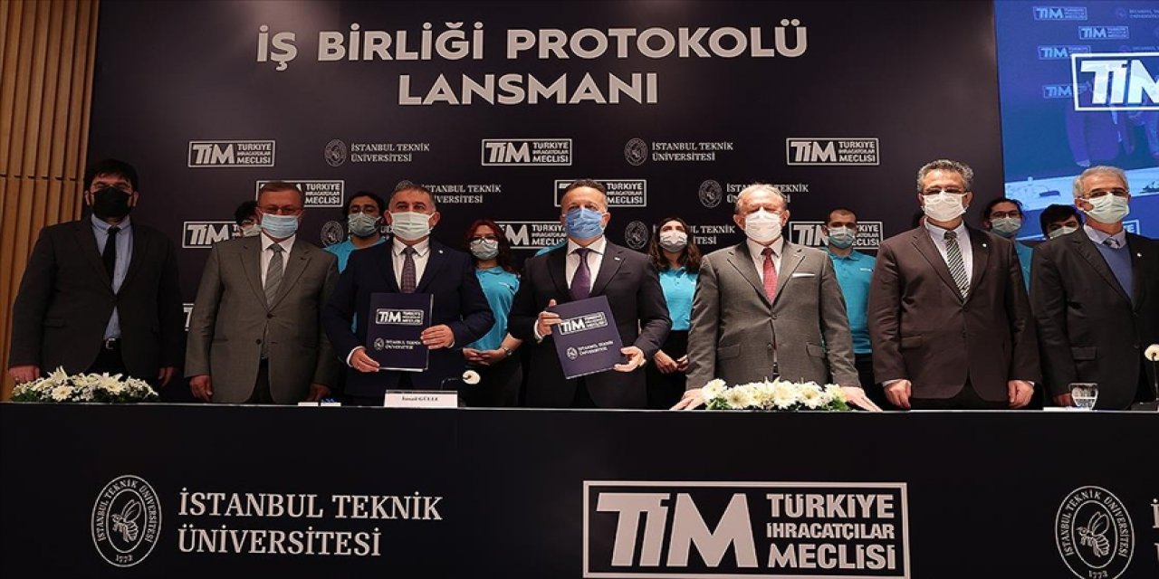 İTÜ ve TİM'in uydular için geliştirdiği yerli güneş panelinde çalışmalar sürüyor