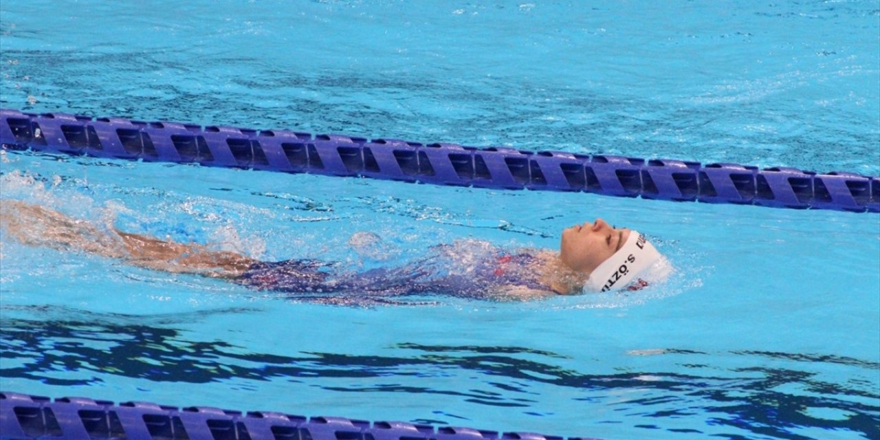Yüzmede kadınlar 50 metre sırtüstü S5 kategorisinde Öztürk ve Boyacı finalde