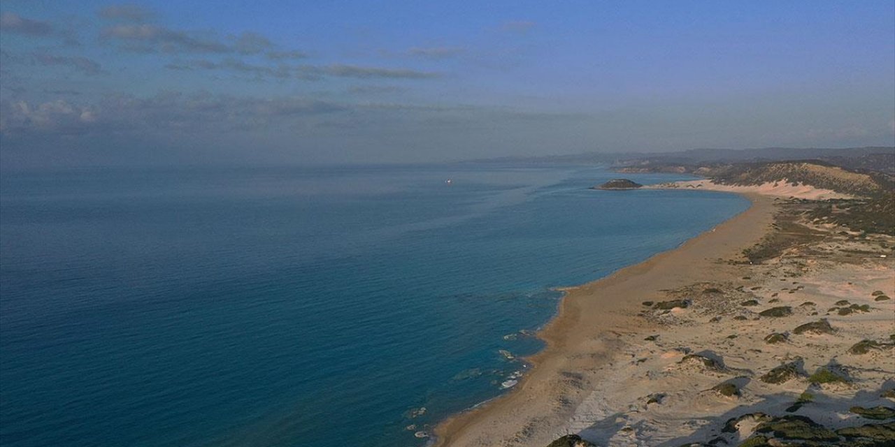 KKTC: Ülkeyi teğet geçen petrol sızıntısının deniz dibine çökmesi de büyük tehlike