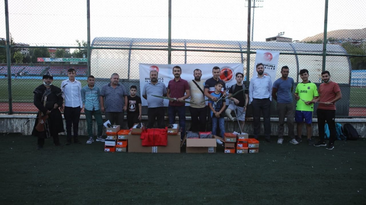 Kahramanmaraş’ta ‘Engelleri sporla yıkıyoruz’ projesine destek