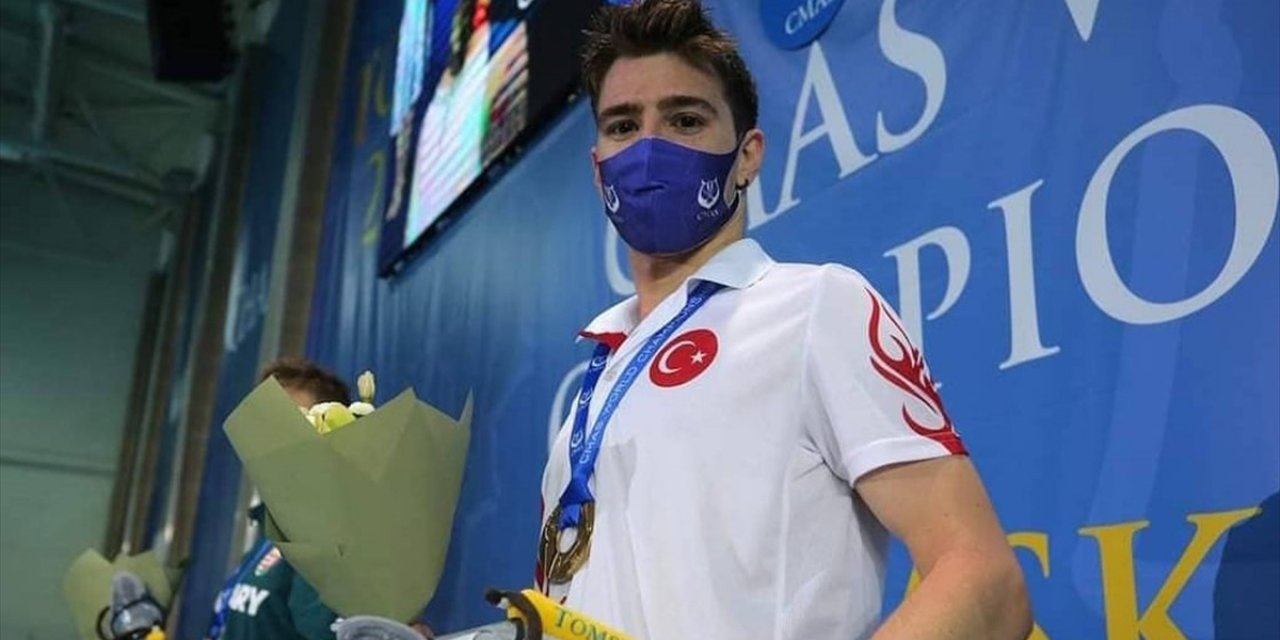 Milli sporcu Derin Toparlak paletli yüzme 5 bin metrede dünya şampiyonu oldu