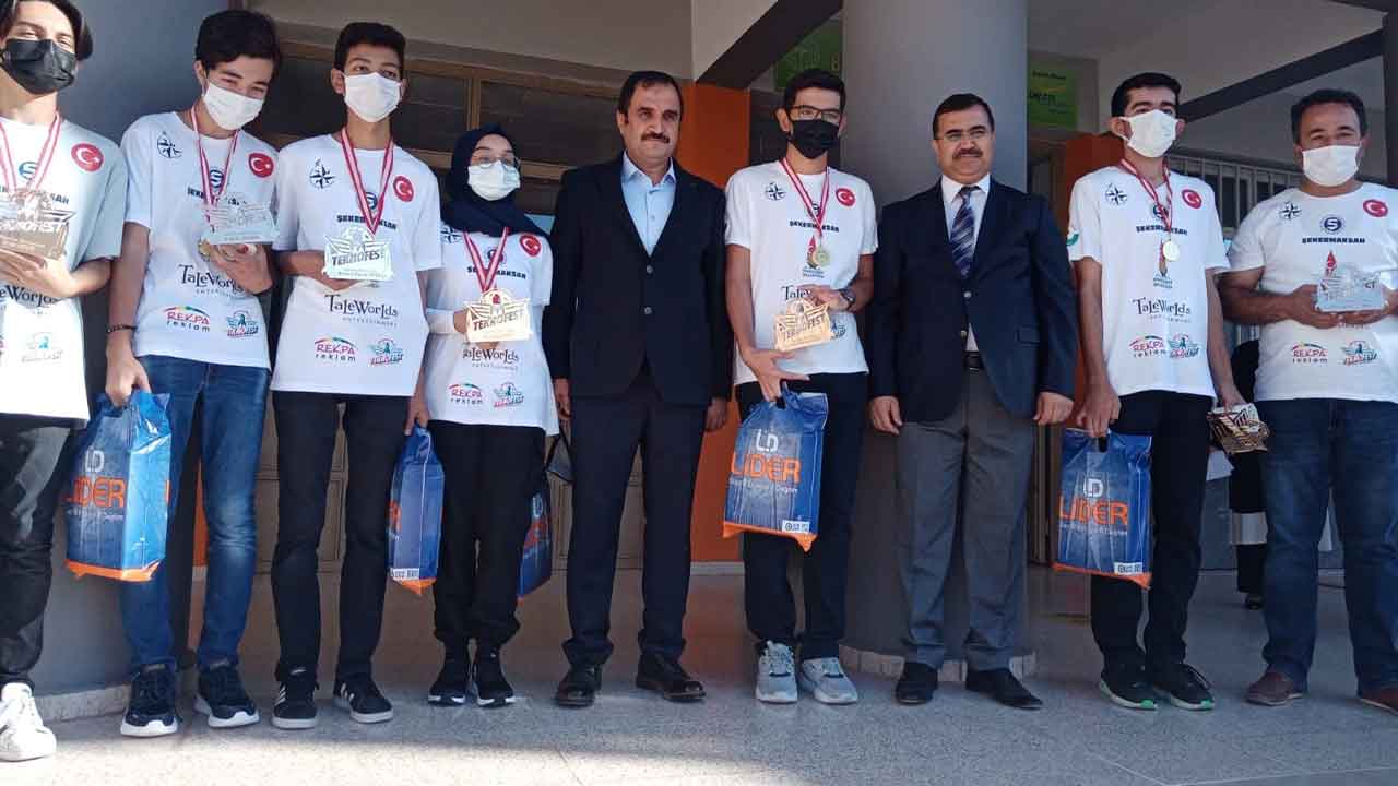 Kahramanmaraş Fen Lisesi Pusula Roket Takımı Ödüllendirildi