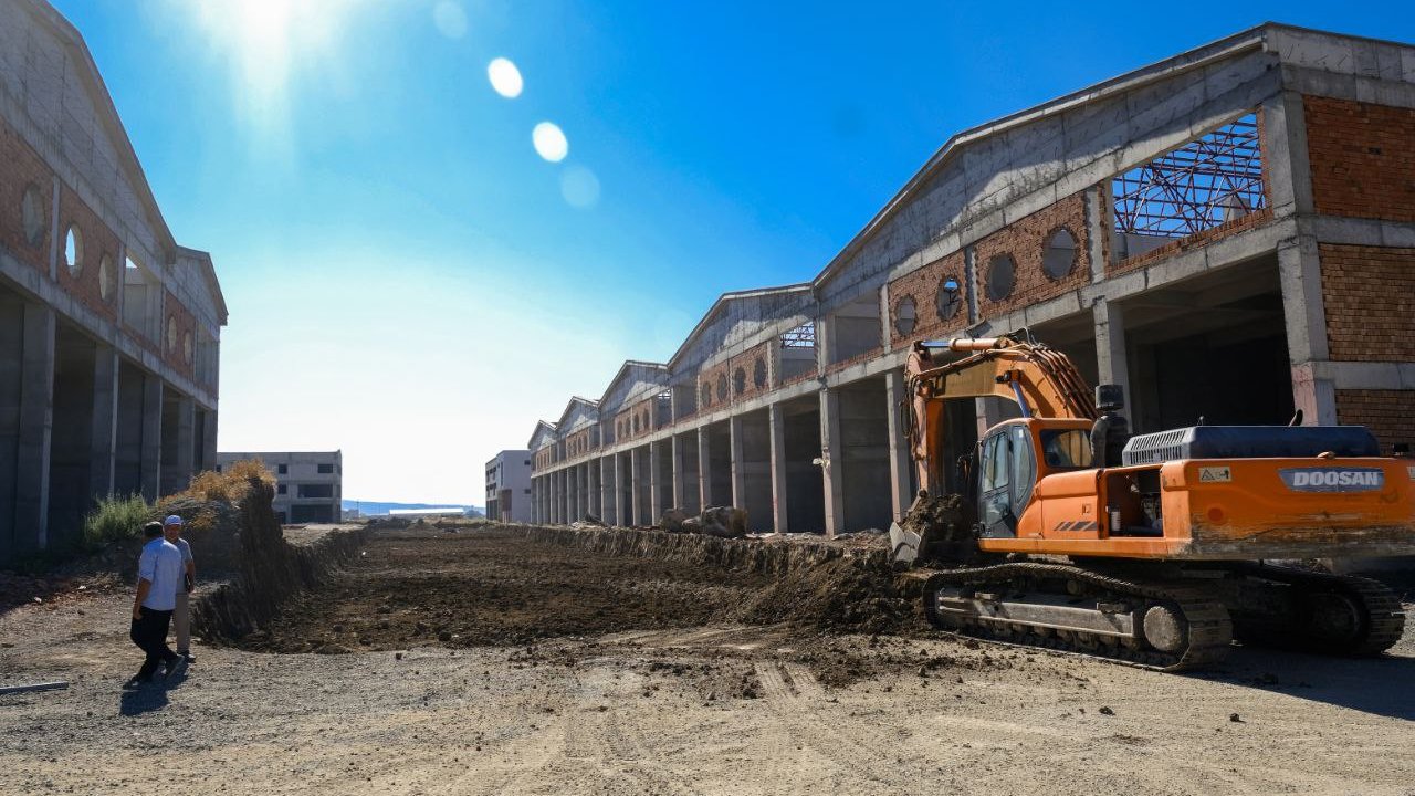Dulkadiroğlu’ndan Yeni Sanayi Sitesinde Yol Çalışması