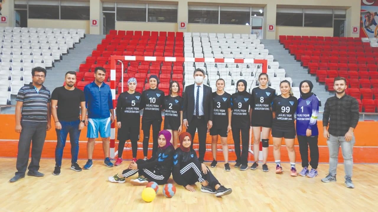 Kahramanmaraşlı Altın Kızlar gözünü 2. Lige dikti