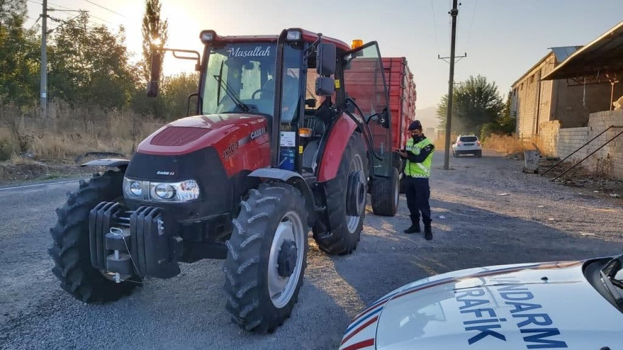 Kahramanmaraş'ta jandarma ekipleri il genelinde tarım araçlarını denetledi
