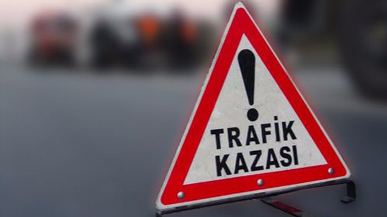 Kahramanmaraş'ta park halindeki iş makinesine çarpan motosikletin sürücüsü öldü