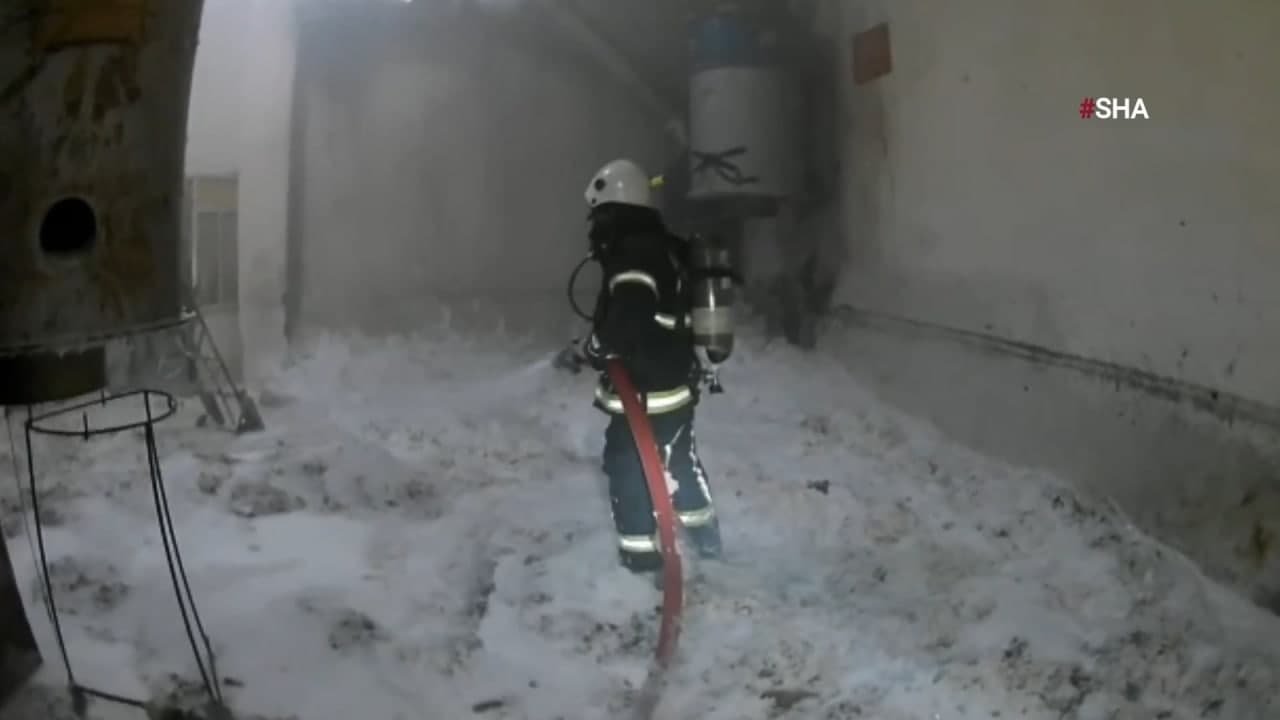 Kahramanmaraş'ta tekstil fabrikasında yangın çıktı